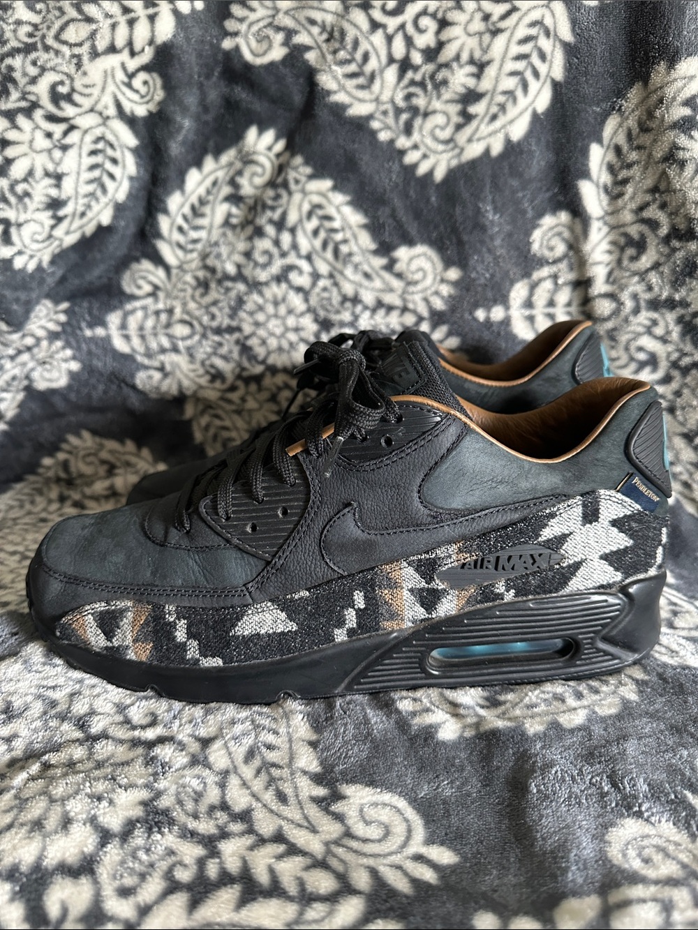 Nike X Pendleton air max black tan leather lace up southwest print tennis shoes